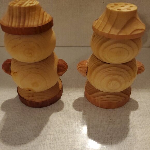 Vintage Wooden Carved Salt and Pepper Shakers Handmade 3" Zakopane Poland Owls - Picture 6 of 8